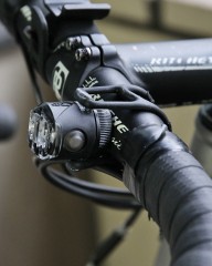 LEZYNEUSB充電式フロントライト【FEMTO USB DRIVE FRONT】mb_13l