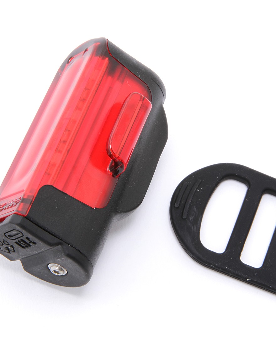 LEZYNEUSB充電式リアライト【STRIP DRIVE PRO ALERT 400+ 】09l