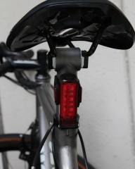 LEZYNEUSB充電式リアライト【STRIP DRIVE PRO ALERT 400+ 】mb_19l