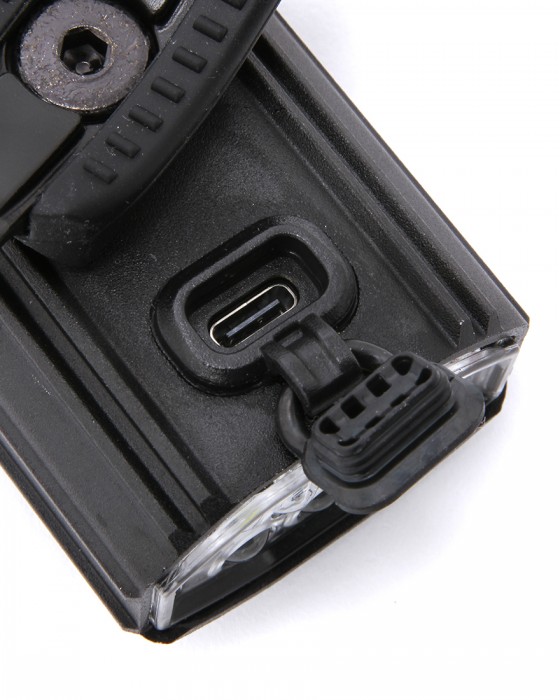 LEZYNEUSB充電式フロントライト【MICRO DRIVE PRO 1000+】11l