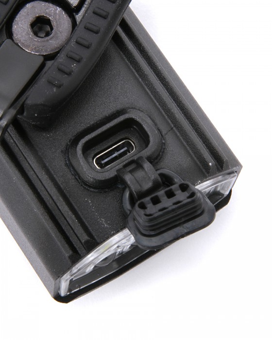 LEZYNEUSB充電式フロントライト【MICRO DRIVE 800+】09l