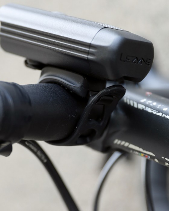 LEZYNEStVZO規格対応 フロントライト【MACRO StVZO 500+ FRONT】19l