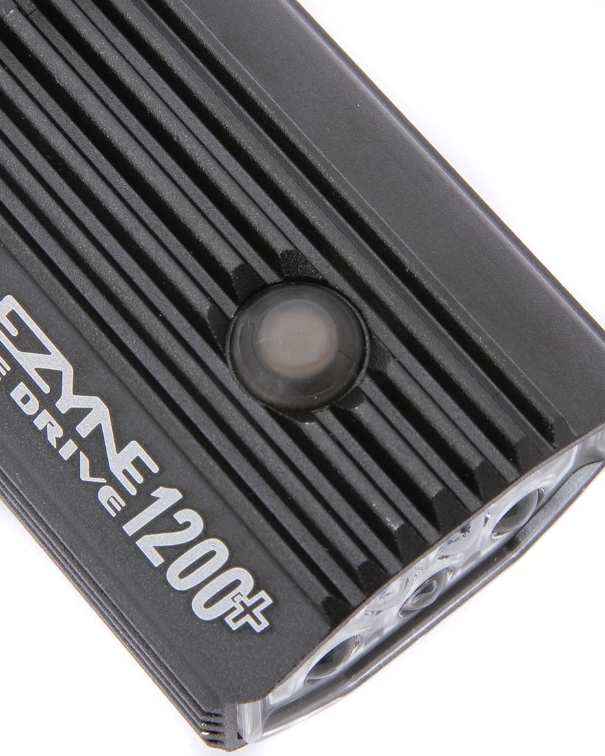 LEZYNEUSB充電式フロントライト【LITE DRIVE 1200+】15l