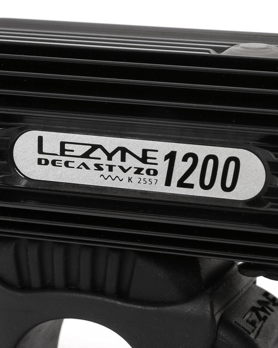 LEZYNEStVZO規格対応 フロントライト【DECA StVZO 1200 FRONT BLACK】10l