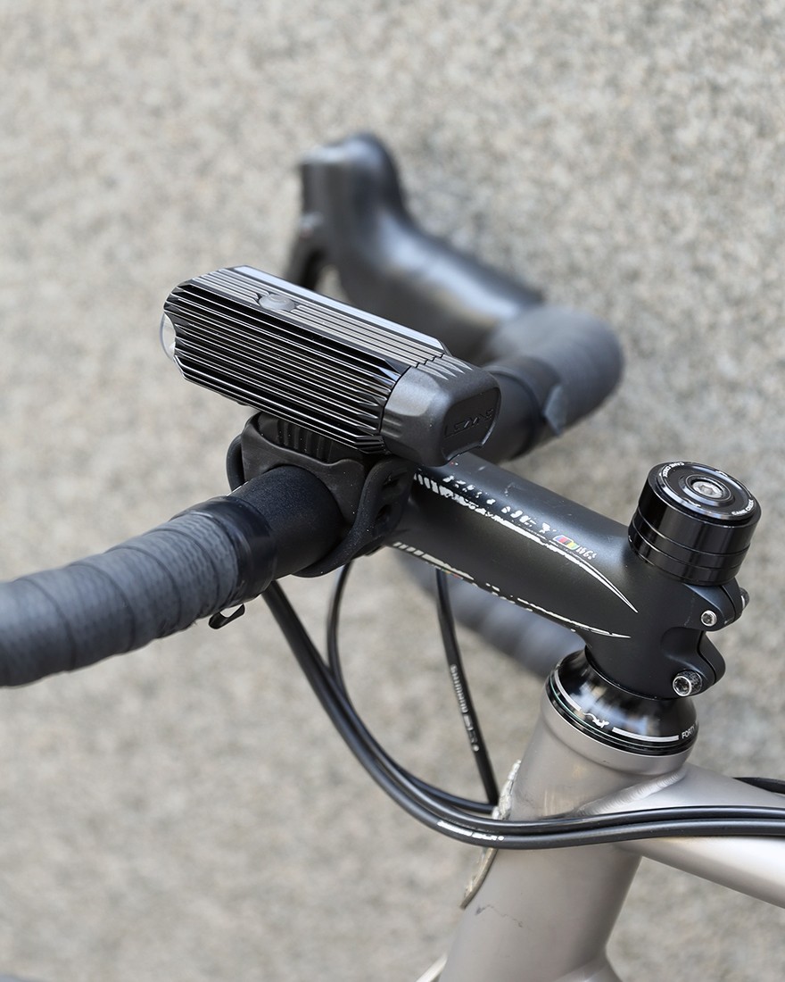 LEZYNEStVZO規格対応 フロントライト【DECA StVZO 1200 FRONT BLACK】21l