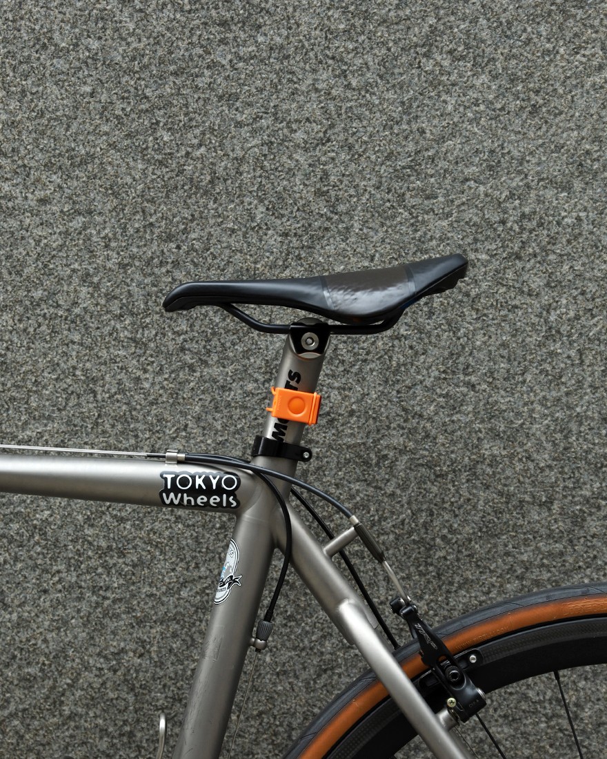 BOOKMANUSB充電式 コンパクトリアライト【Block Light Rear】12l