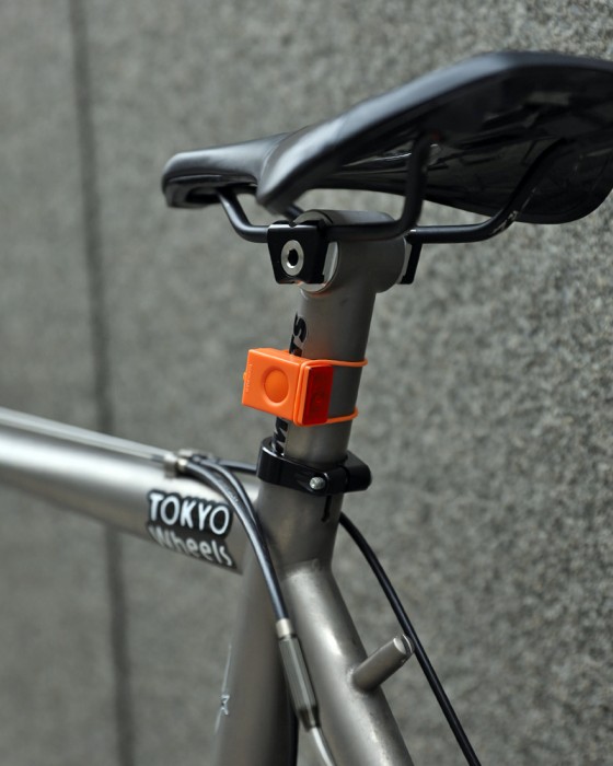 BOOKMANUSB充電式 コンパクトリアライト【Block Light Rear】14l