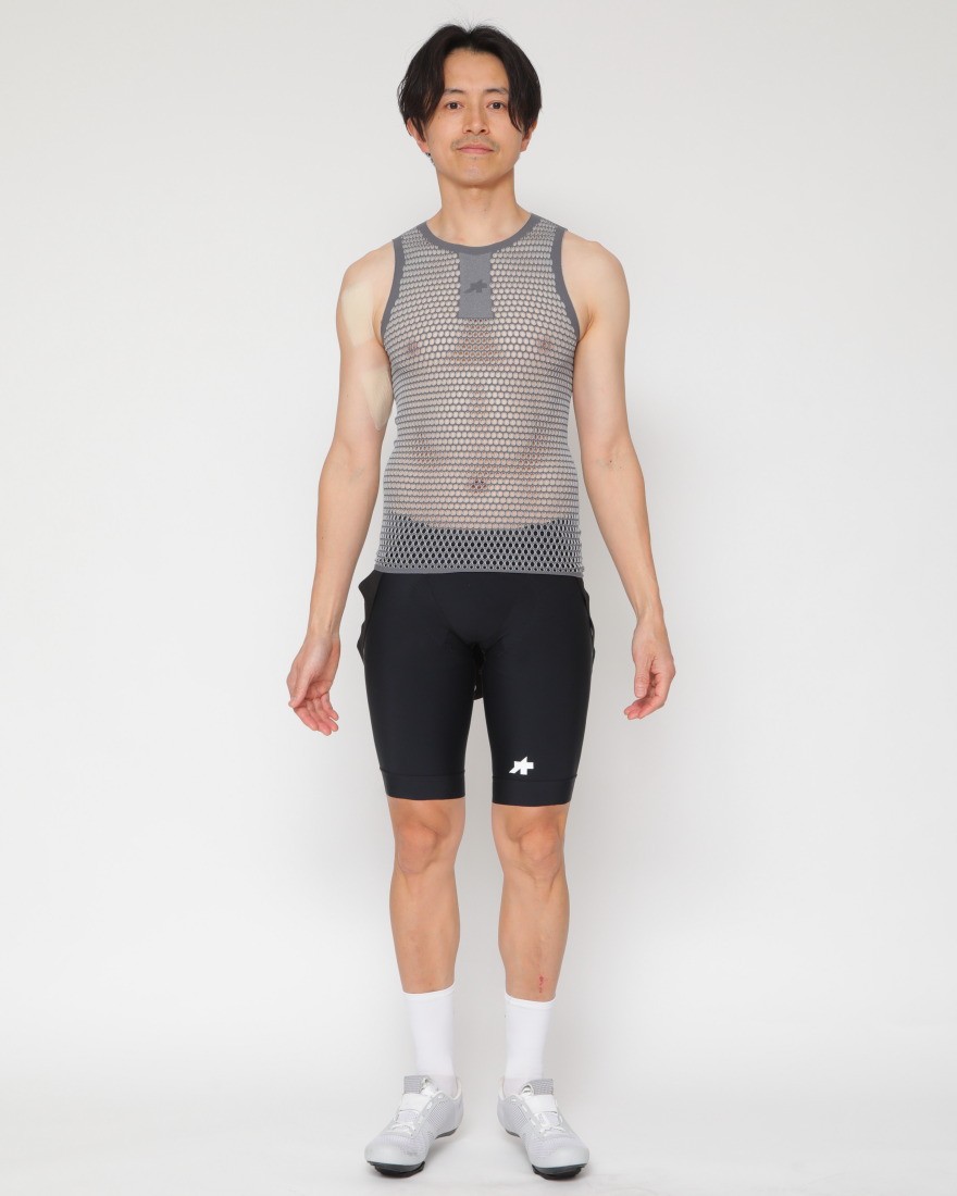 ASSOSノースリーブ ベースレイヤー【EQUIPE NS Skin Layer P1】01l