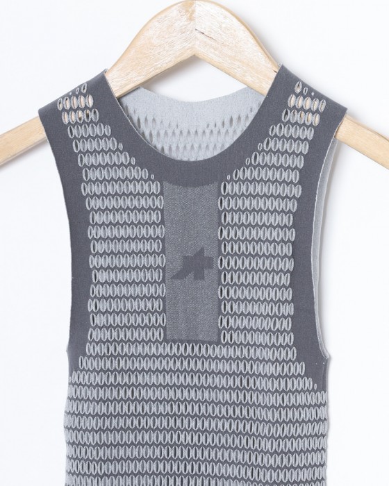 ASSOSノースリーブ ベースレイヤー【EQUIPE NS Skin Layer P1】05l