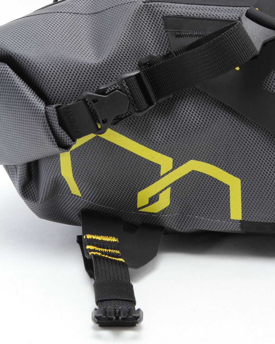 サドルバッグ 9L 【EXPEDITION SADDLE PACK/ コンパクト】｜APIDURA 