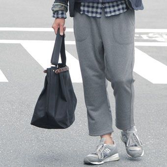 初秋を楽しむスウェットクロップド。