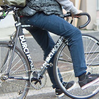 まったく新しいサイクルパンツのカタチ。