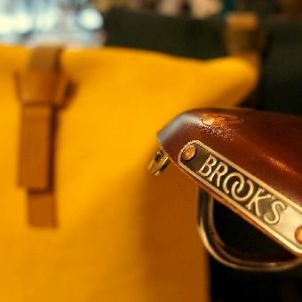 人気バックパックが、使いやすいサイズになって登場です。