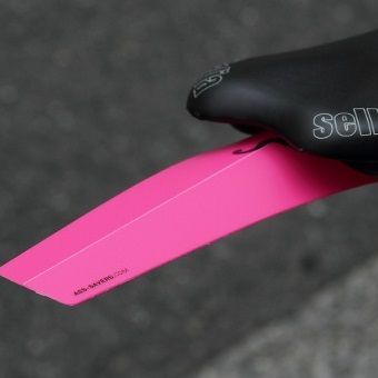 もう、雨も水溜りも怖くない！お尻の救済者が登場です。