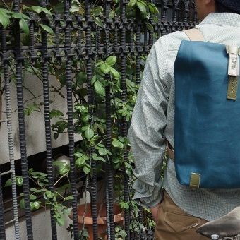春の装いが変われば、バッグも変わる。