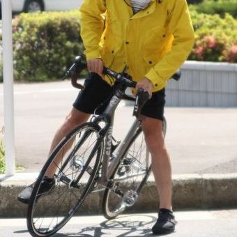 NOTピチピチ！！カーゴ気分で穿くジャージ。