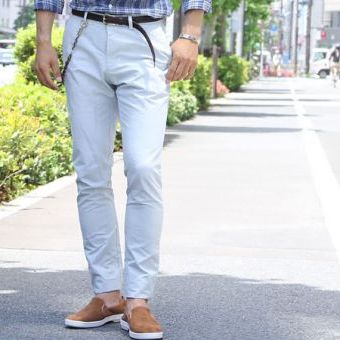 夏にショーツ以外の選択肢。逆転発想の快適タイトパンツ。