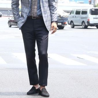 語るほど唇寂し。美脚の最高峰30モデル。