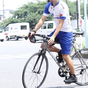 サイクルジャージは2サイズアップで。それが街乗りの鉄則？！