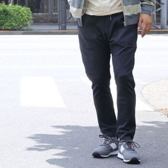 腰回りはゆったりの優秀系。既存のジャージ・パンツに満足出来ない方へ。