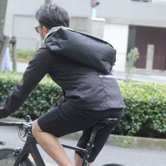 この薄い一枚が、秋のライドを変える。