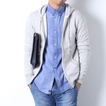 好きなライフスタイルを感じさせる服。