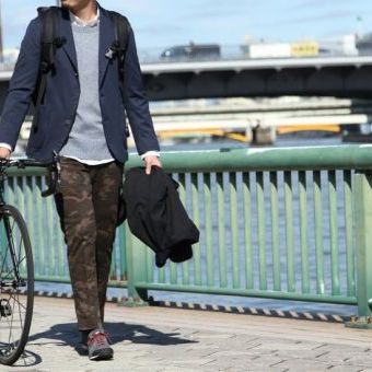 カモ柄なのに大人顔。イージーに見せないペダルプッシャーパンツが今年も登場です。