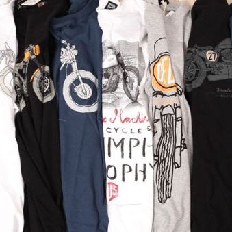 バイク好きに着て欲しい、バイク好きと思われにくいデザインのTシャツ。