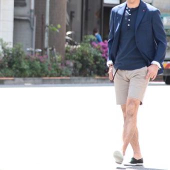 夏ジャケスタイルに、この色は欠かせない。