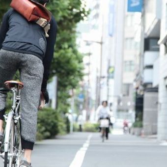 レーパンのような感覚で穿いて欲しい、街乗りリラックス系リブパンツ？