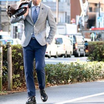ちょいクラシカルなドレスチノが、今の気分。