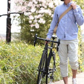 "カリテ"を知っているサイクリストは、夏でもクロップドパンツが主役となる。