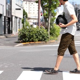 街乗りパンツの基盤を作ったともいえる一本。十数年経っても変わらない良さがある。