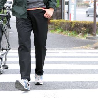 寒い日こそ「身軽」に「暖かく」。冬の過ごし方を変えてしまうバイシクルパンツとは。