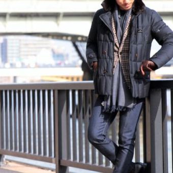 大人の冬をリッチにさせる、都会派ダウンコレクション。