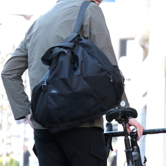 これがあるから、荷物が多い日もバッグに迷うことがない。