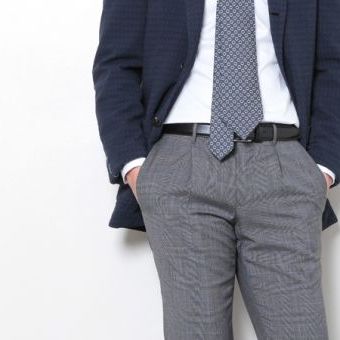 「日本人には似合わない。」と言い続けてきたプリーツパンツ解禁です。