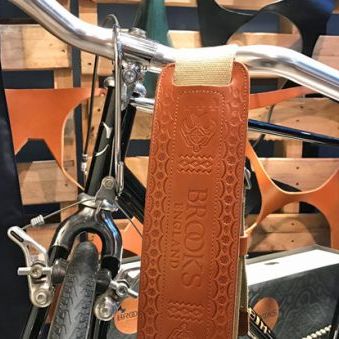 【4月22日(土)正午スタート】-BROOKS X VAULT BY VANS- BROOKS POP UP SHOP @三宿店