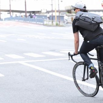 本場LAのメッセンジャー達が穿いているデニムパンツがあれば、自転車一台でどこだって行ける