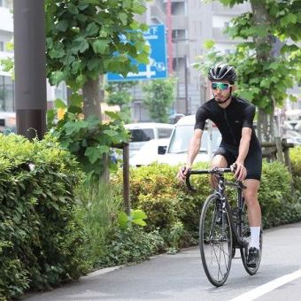 僕らはなぜ、「黒」に魅了されてしまうのか。