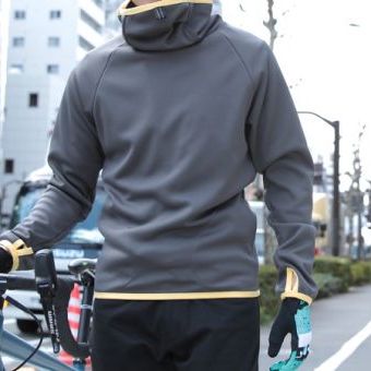 実はフルフェイスパーカーって暑かった？最初に手に入れるなら、絶対“ソッカン”。