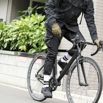 ただの復刻は時代遅れ。バイシクルパンツも、流れを捉えた「変化」が必要です。