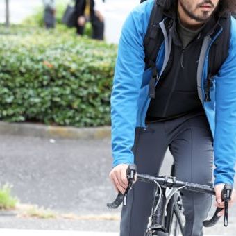 1シーズンを最低限のウェアで済ませたいなら、優秀なライトアウターを手に入れるべきだ。