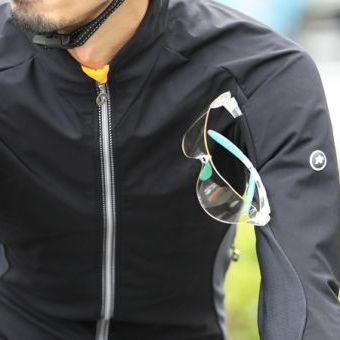 完成度が高すぎて「修正するところがない」と言っちゃうほど、ASSOSの自信作です。