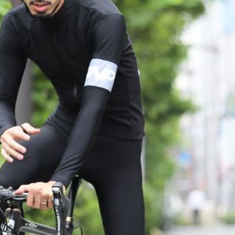 静寂の中から溢れ出す、PISSEIの感性がここに。その全てを堪能してください。