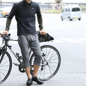 ウールに見えて実はレーパン！？手にした人しか分からない感動レベルの穿きやすさ
