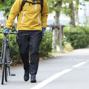 分厚～いソックスも必要なし！足先の冷えも、アンバランスなスタイリングもコレにて解決です。