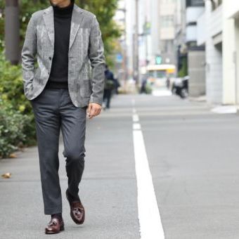 ジャケット未満、中途半端だからいい感じ。