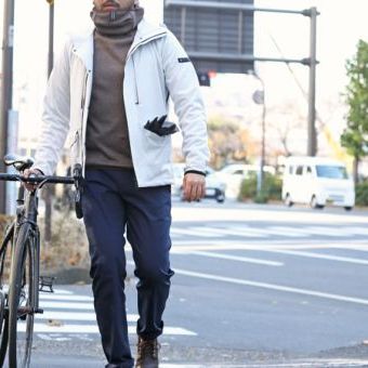 アウターよりも中身が大事？首元のボリュームで、インナー使いに差をつける！