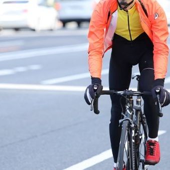 先に楽するか、あとに楽するか。快適性だけを追い求めたサイクルジャージレイヤリング術。